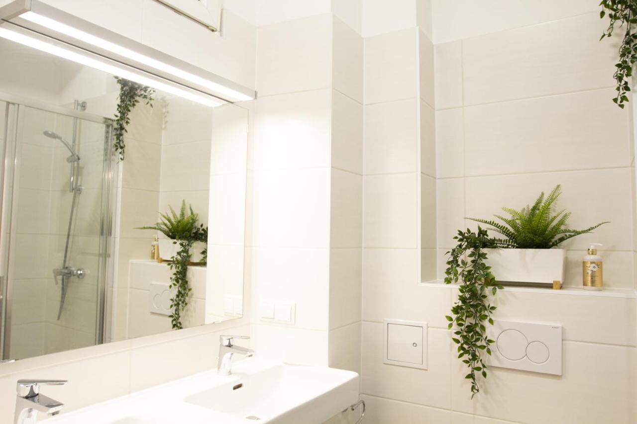 Central Modern Garden-Apartment Next To Belvedere Palace เวียนนา ภายนอก รูปภาพ